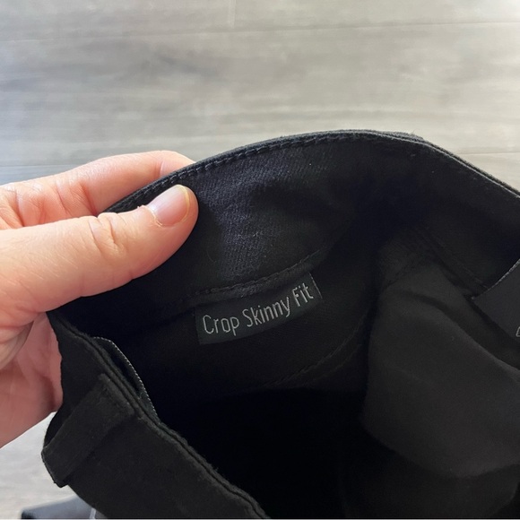 New Vervet Black Womens Crop Skinny Fit Fringe Hem Jeans Size 24 Stretch - Picture 5 of 10